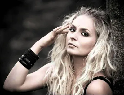 Complétez : 
"Sú bæn sem í hjartanu er..."