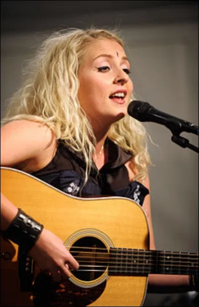 Complétez : 
"Tráða meg, so eg kenni meg..."