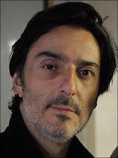 Dans "Un petit jeu sans conséquence", avec qui est marié Yvan Attal ?