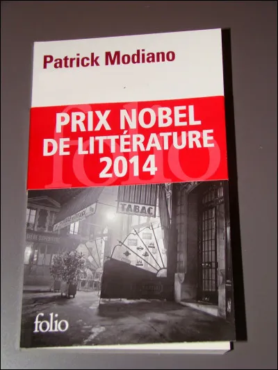 Quel livre de Patrick Modiano, dépeint la mélancolie d'une jeune femme qui flâne dans les rues de Paris des années 60 en laissant libre cours à ses souvenirs ?
