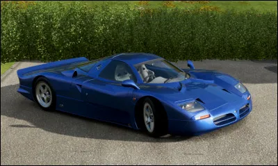 Perdu dans la campagne écossaise, je remarque cette sportive garée aux abords d'une ferme. Qui peut me nommer cette auto ?