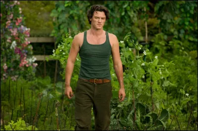Dans quel film Luke Evans est-il paysan ?