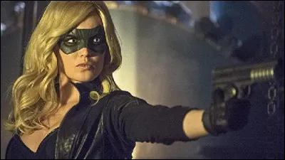 Avec quoi Sara a-t-elle préférée s'empoisonner plutôt que de retourner dans la ligue des assassins ?