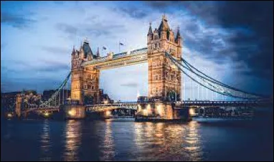 Quelle récompense Rudyard Kipling a-t-il été le premier Britannique à recevoir ?