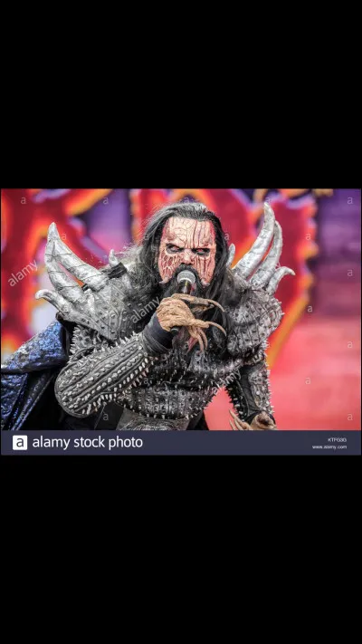 De quel groupe fait partie ce chanteur ?