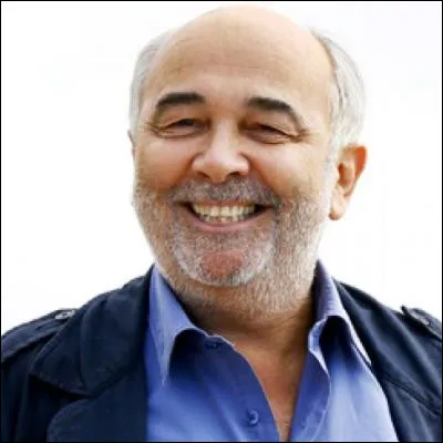 Quel film avec G&eacute;rard Jugnot est un remake de "La Cage aux rossignols", un film de 1945 ?