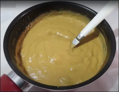 Quelle est cette sauce faite &agrave; partir de b&eacute;chamel et de beurre d'&eacute;crevisse ?