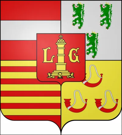 Quels sont les trois ingrédients de base de la "salade liégeoise", spécialité belge qui se déguste chaude ?