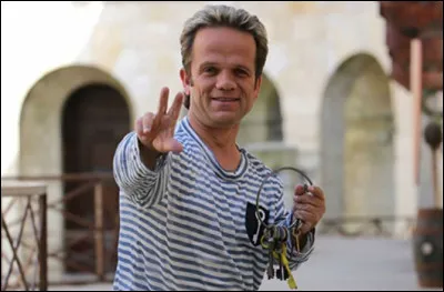 Comment s'appelle ce personnage dans Fort Boyard ?