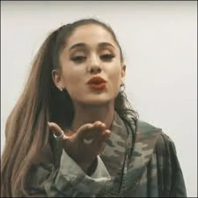 Comment s'appelle son chien le plus connu ?