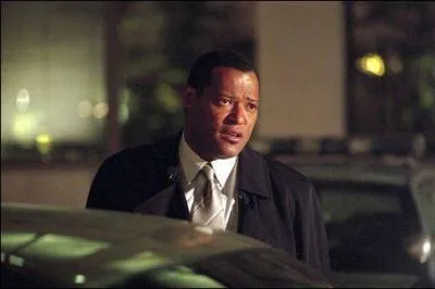 Qui interprte le sergent Whitey Powers ?