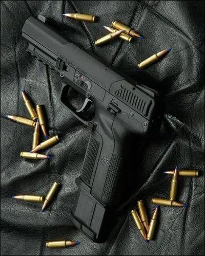 Aux épreuves de pistolet à tir rapide à 25 mètres de distance, Pilounet a réussi à arracher la médaille d'argent ; laquelle de ces nations a, en 2021, obtenu le plus de médailles depuis la mise en place des épreuves de tir aux JO ?