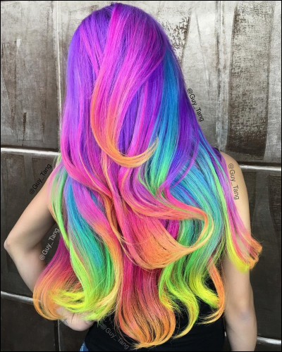 Et maintenant, imagine qu'on te laisse choisir une couleur de cheveux cool. Laquelle choisirais-tu parmi celles-ci ?