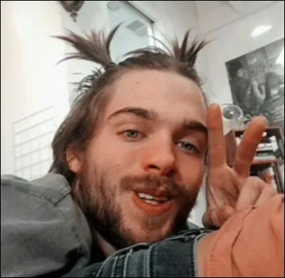 Comment s'appelle l'acteur qui joue Liam Dunbar ?