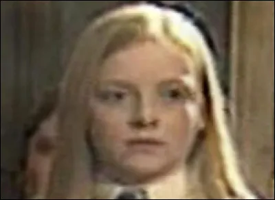 Dans quelle maison est P&eacute;n&eacute;lope Deauclaire ?