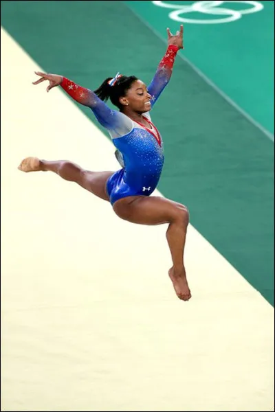 En équipe, elle va donc renoncer à continuer les épreuves ; quelle médaille son équipe aura-t-elle tout de même ?