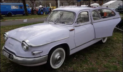 Quel est le type de transmission de la Panhard PL 17 de 1959 ?