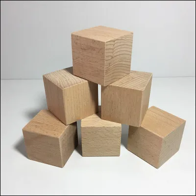 Combien le cube possède-t-il darêtes ?