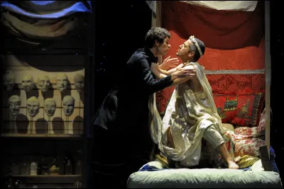 Caligula : qui a écrit la pièce portant ce nom ?