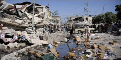 Cataclysme : causé par un séisme ayant fait entre 100 000 et 316 000 morts, le 12 janvier 2010, dans quel pays ?