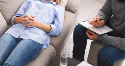 Bon, laissons cette sordide affaire derrière nous pour un peu plus de légèreté. Tu prends rendez-vous chez un psychologue. Pourquoi ?