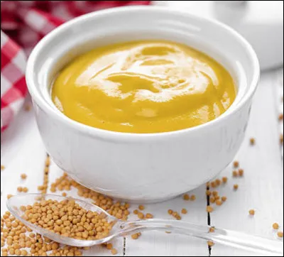 Quel est ce condiment préparé à partir des graines d'une plante du même nom ?