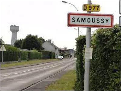 Nous terminons notre balade à l'entrée de Samoussy. Village Axonais, il se situe en région ...