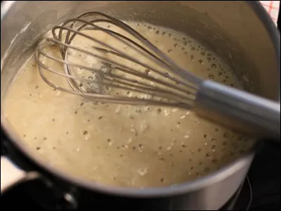 Quelles lettres voit-on sur une plaque minéralogique d'un automobiliste uruguayen ?