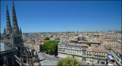 Où Zaira et Amalia sont-elles envoyées en mission ?