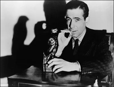 Quel est ce film dans lequel Humphrey Bogart est un grand amateur de cigarettes ?