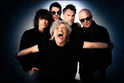 Complétez les paroles de cette chanson d'Indochine nommée "J'ai demandé à la lune" : "Je n'ai pas grand chose à te dire / Et pas grand chose pour te faire rire / Car ... toujours ... pire / Et le meilleur me fait souffrir".