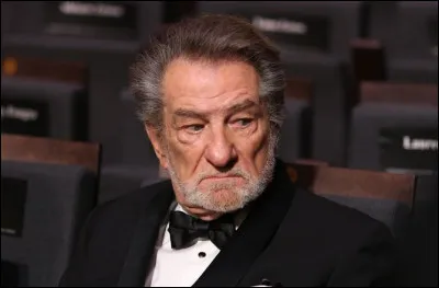 Complétez les paroles de cette chanson d'Eddy Mitchell nommée "Le Cimetière des éléphants" : "Y faut m'garder / Et m'emporter / J'suis pas périssable / J'suis bon à ..." ?