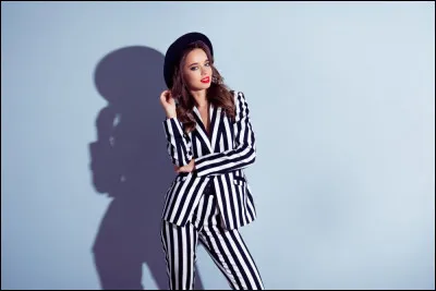 Que fait la femme qui "porte le pantalon" ?