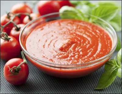 Quel est ce suc obtenu à froid après avoir écrasé des tomates qui sont ensuite passées au tamis ?