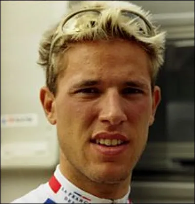 Dans quel sport s'est illustré Jean-Patrick Nazon au début des années 2000 ?