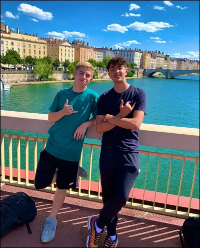 Quel est son genre de vidéos ?