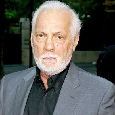 Dans quel film Michel Serrault joue-t-il un chef d�entreprise surmen&eacute; qui d&eacute;cide de se faire passer pour un sosie ?