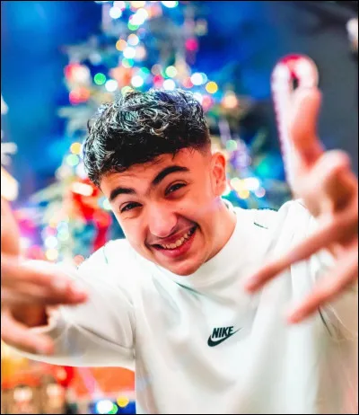 Quel âge a Inoxtag ?