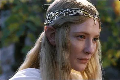 Que donna Galadriel  Frodon ?