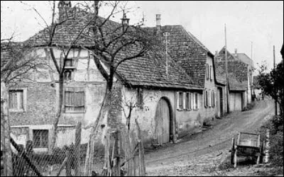 À Dangolsheim, pourquoi un soldat romain apparaît-il de temps en temps ? (1 réponse)