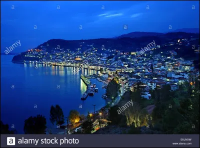 À quel pays appartient l'île d'Eubée ?