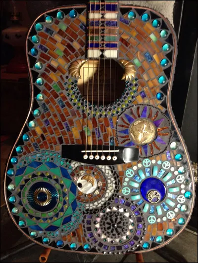 On termine avec une chanson dont il faut trouver l'interprète ! "J'ai jamais su dire je t'aime, oui mais Maman, je t'aimais quand même !" :