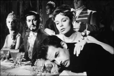 Quel cinéaste européen a réalisé "Sourires d'une nuit d'été" (1955) ?