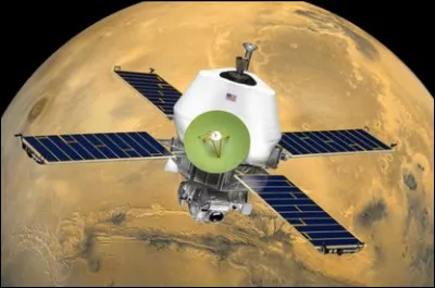 En quelle année peut-on enfin distinguer avec précision la cartographie de la planète rouge grâce à la sonde orbitale Mariner 9 ?