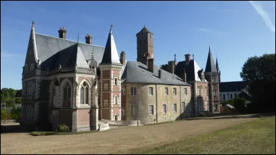 Ce village d'Indre-et-Loire, situé au nord de Tours, c'est ...