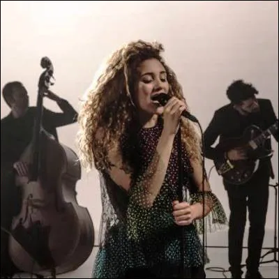 Quel groupe pop soul fran&ccedil;ais a sorti l�album "Out" en 2021 ?