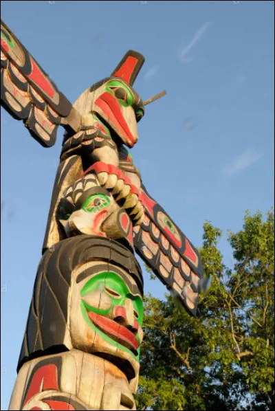 Cosmogonie (2) > On trouve une histoire originale de la Création du Monde et des Étoiles : Corbeau, ayant mangé trop de raisins verts, ... (Complétez !)