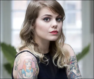 Qui est cette québécoise, chanteuse, parolière, autrice-compositrice-interprète et pianiste ?