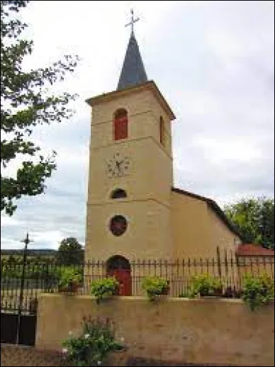 Nous terminons notre balade à Tragny, devant son église Saint-Léger. Village du Grand-Est, dans l'aire d'attraction Messine, il se situe dans le département ...