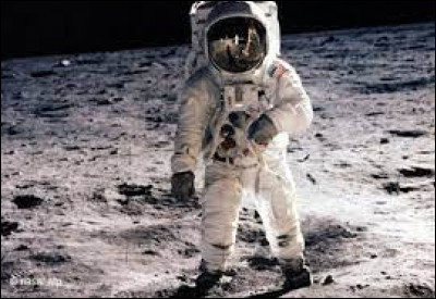 En quelle année Neil Armstrong a-t-il marché sur la Lune ?